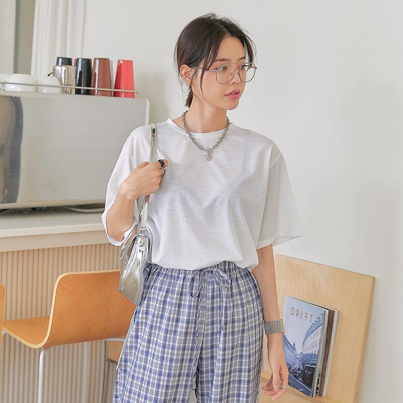 

Solid Slit Hem Tee, White