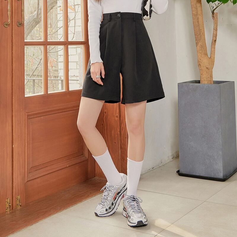 

Slant Pocket Wide Leg Shorts, Black