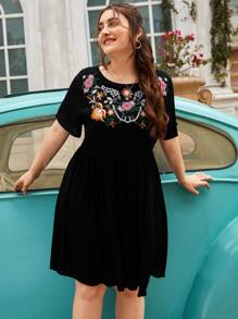 SHEIN Plus Floral Embroidery Dress - Black - View 4