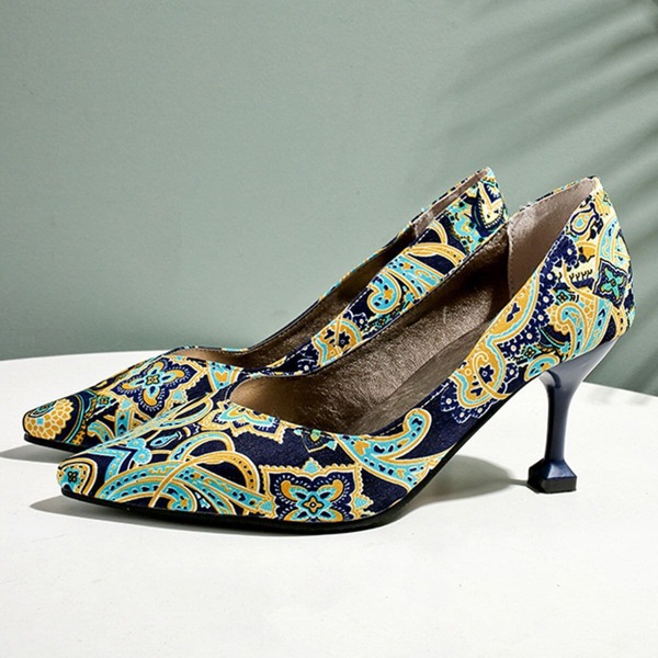 

Point Toe Graphic Court Pumps, Blue
