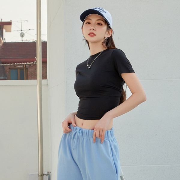 

Solid Crop Tee, Black