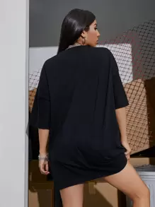 Flirla Camiseta ancha con gráfico de letras y hombros caídos - Negro - Ver 2