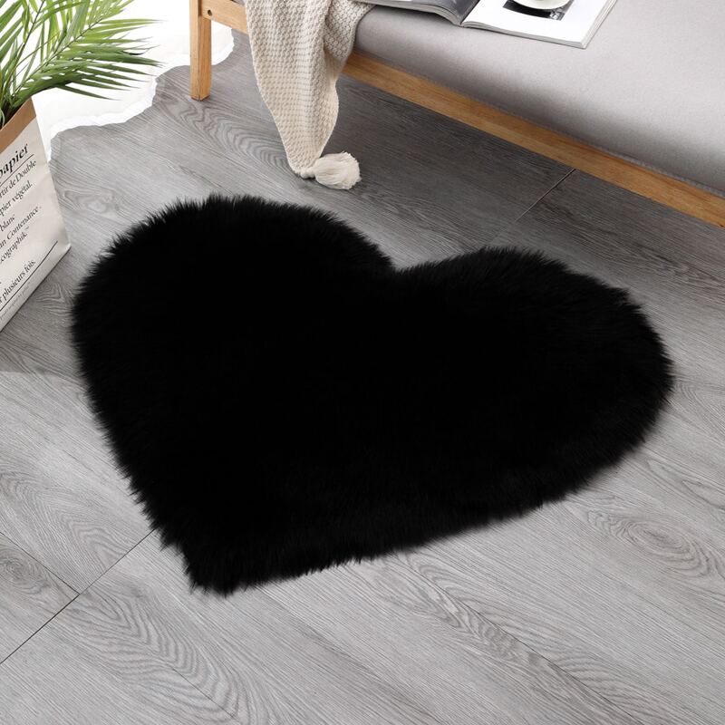 

Heart Shaped Plush Rug, Black