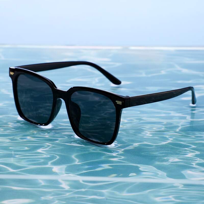 

Guys Square Frame Sunglasses, Black