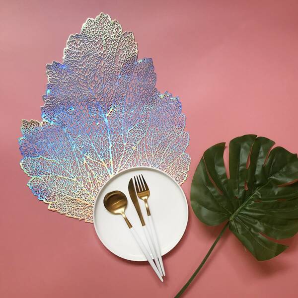 

1pc Leaf Shaped Placemat, Multicolor