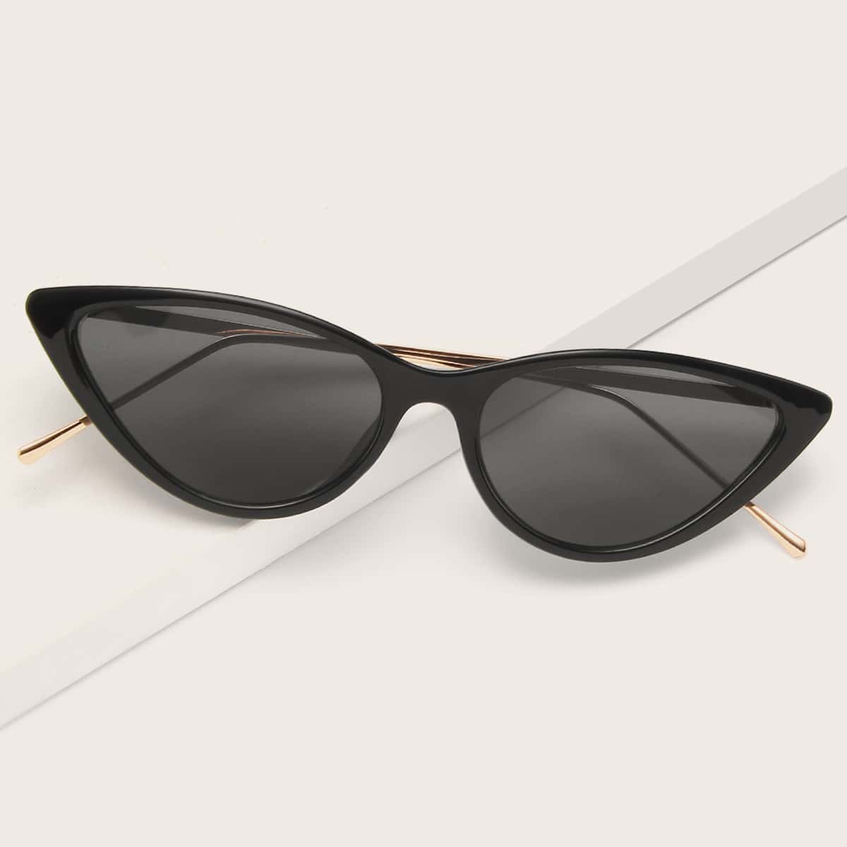 

Cat Eye Sunglasses