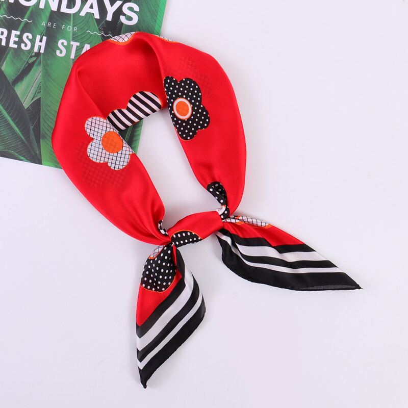 

Floral Pattern Bandana, Multicolor