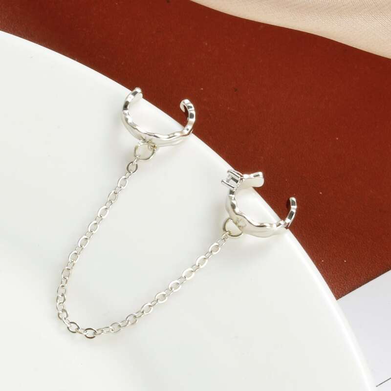 

1pc Chain Detail Ear Cuff, Silver