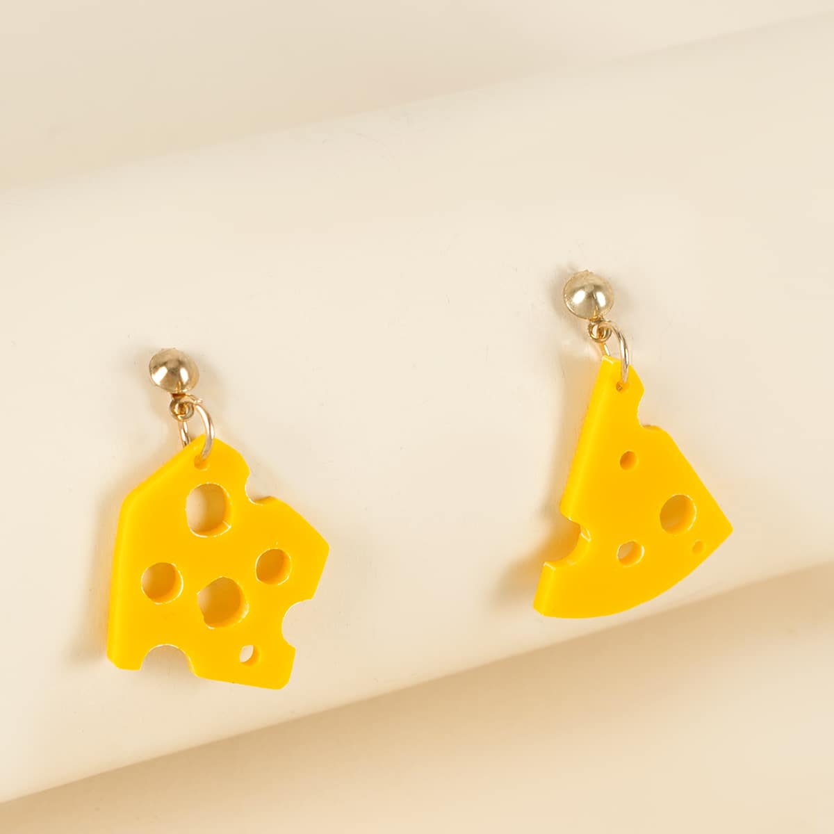 

Cheese Design Dangle Earrings, Yellow