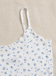 SHEIN EZwear Lettuce Trim Ditsy Floral Cami Top