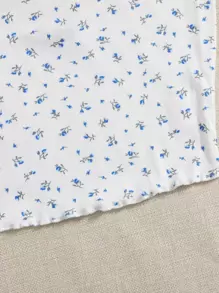 SHEIN EZwear Lettuce Trim Ditsy Floral Cami Top