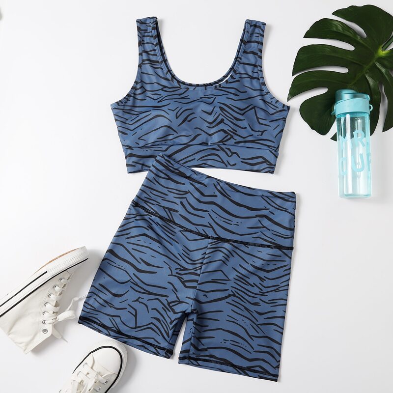 

High Stretch Graphic Print Sports Bra With Biker Shorts, Dusty blue