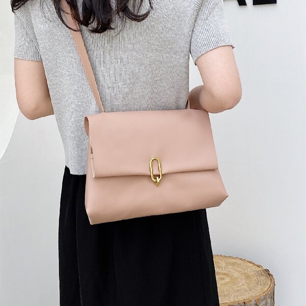 

Minimalist Flap Crossbody Bag, Pink