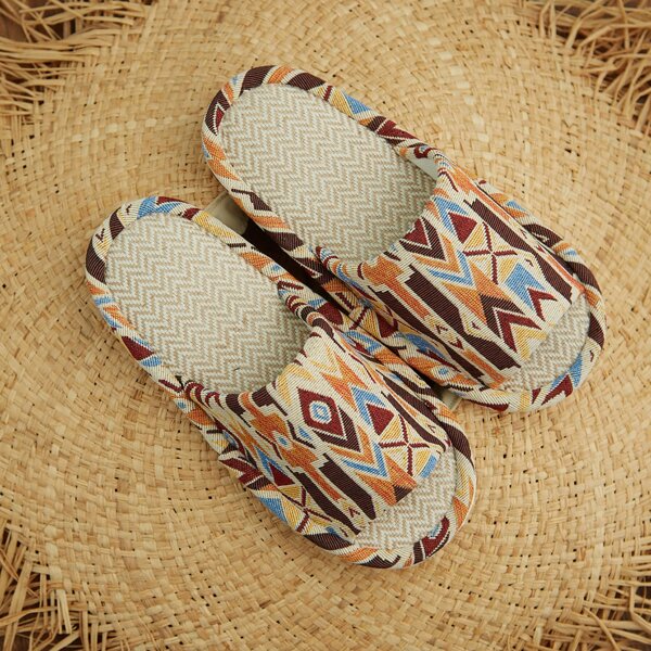 

Allover Graphic Bedroom Slippers, Yellow