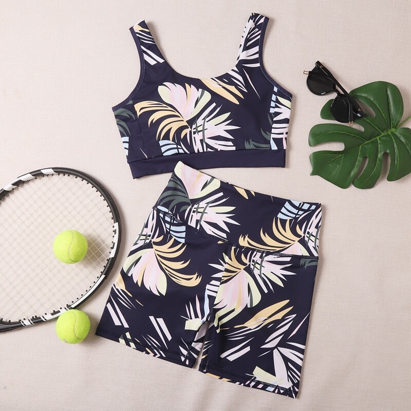 

Tropical Print Sports Bra & Biker Shorts, Multicolor