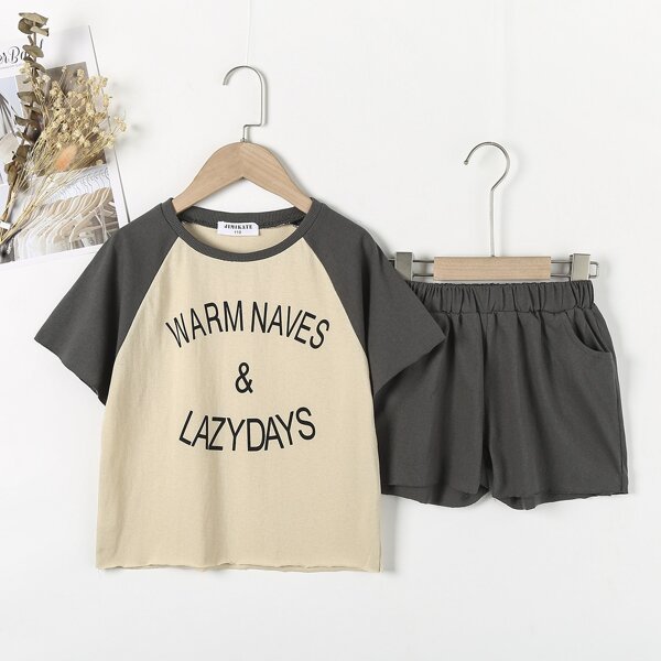 

Toddler Boys Letter Graphic Raglan Sleeve Tee With Track Shorts, Multicolor