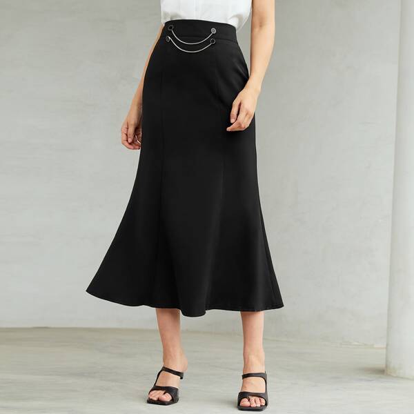 

Solid Chain Front Zipper Back Skirt, Black