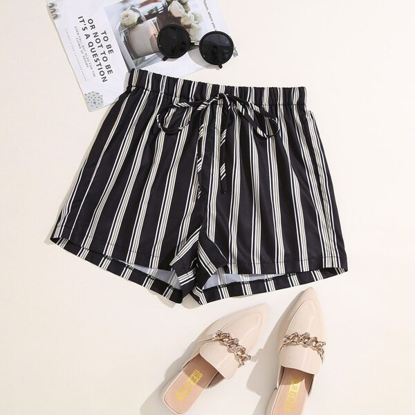 

Knot Front Stripe Shorts, Black and white