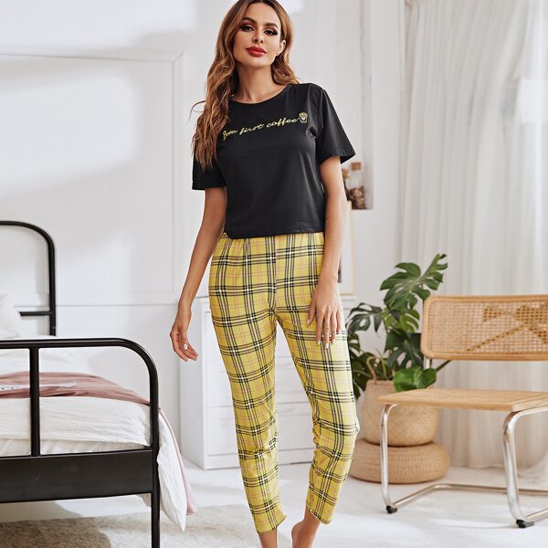 

Slogan Graphic Tee With Plaid Pants Pajama Set, Multicolor