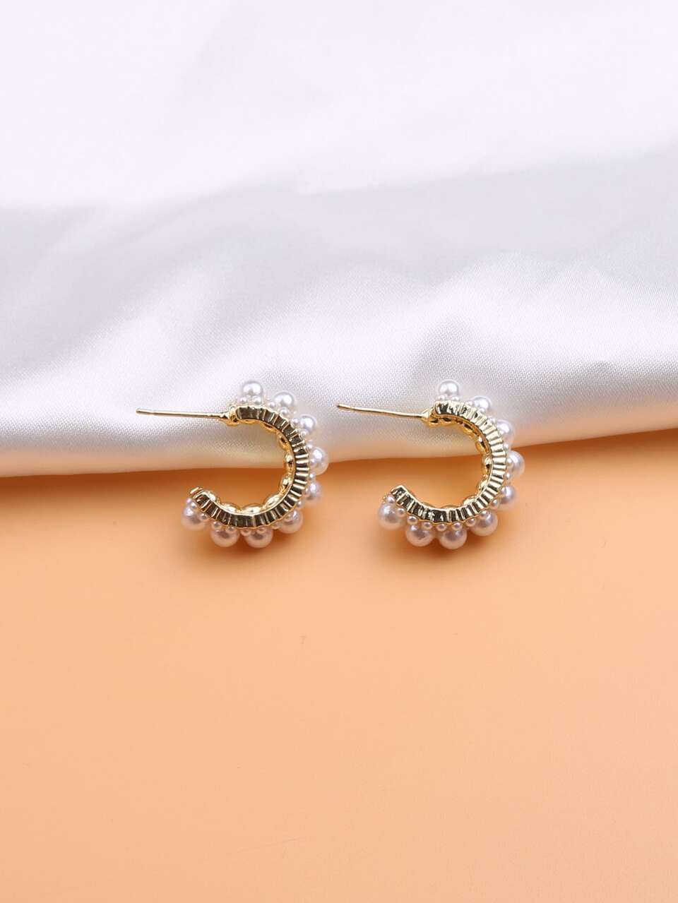 Faux Pearl Decor Open Hoop Earrings