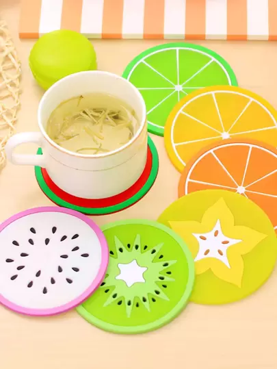 1pc Fruit Pattern Random Coaster, Creative PVC Round Insulation Pad For Dining