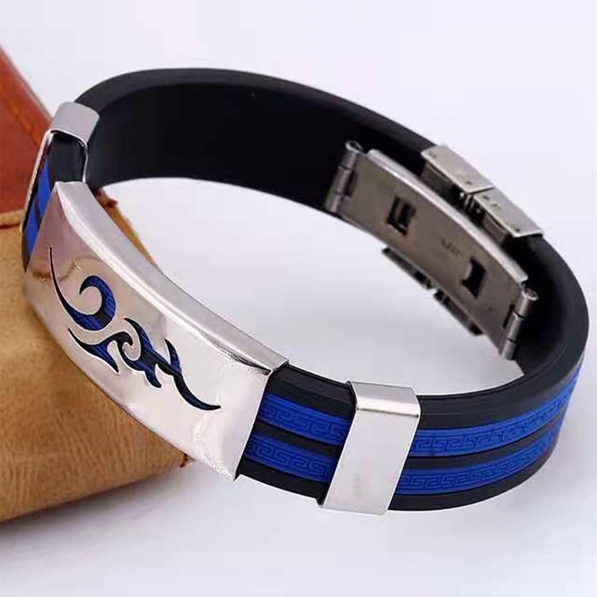 

Guys 1pc Striped Bracelet, Silver multicolor