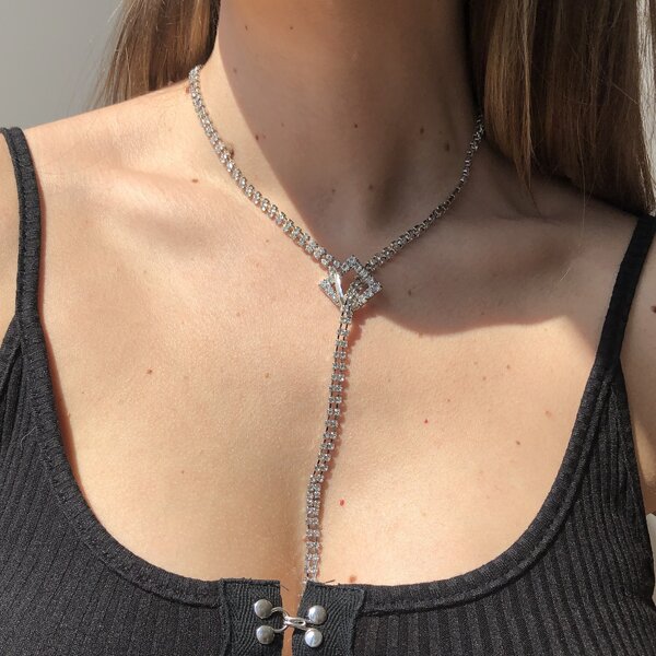 

Rhinestone Decor Necklace, Silver