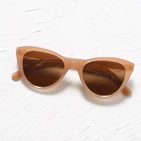 

Cat Eye Sunglasses