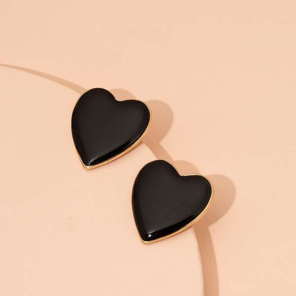

Heart Decor Stud Earrings, Black