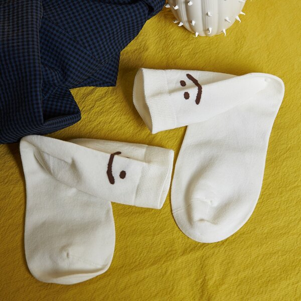 

Cartoon Graphic Crew Socks, White