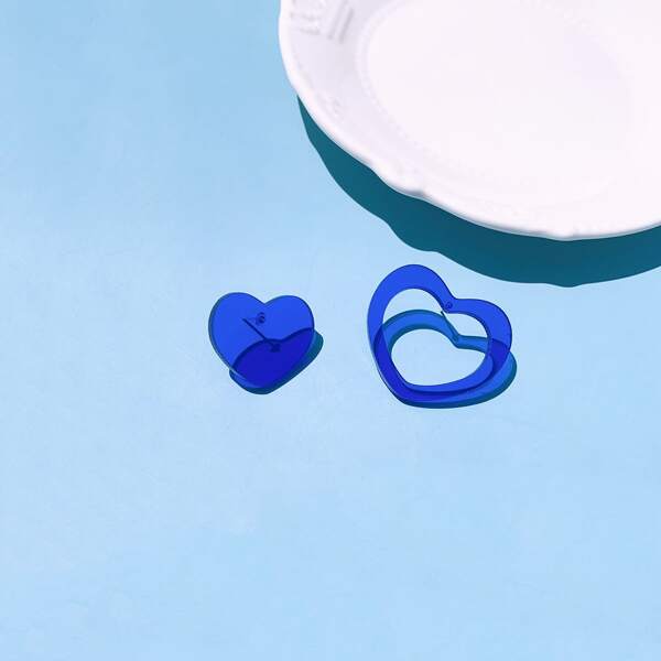 

Heart Decor Stud Earrings, Blue
