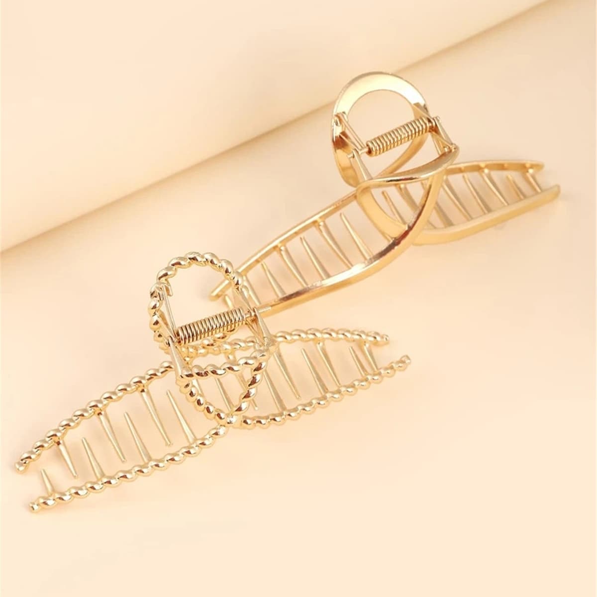 

2pcs Solid Hair Claw, Gold