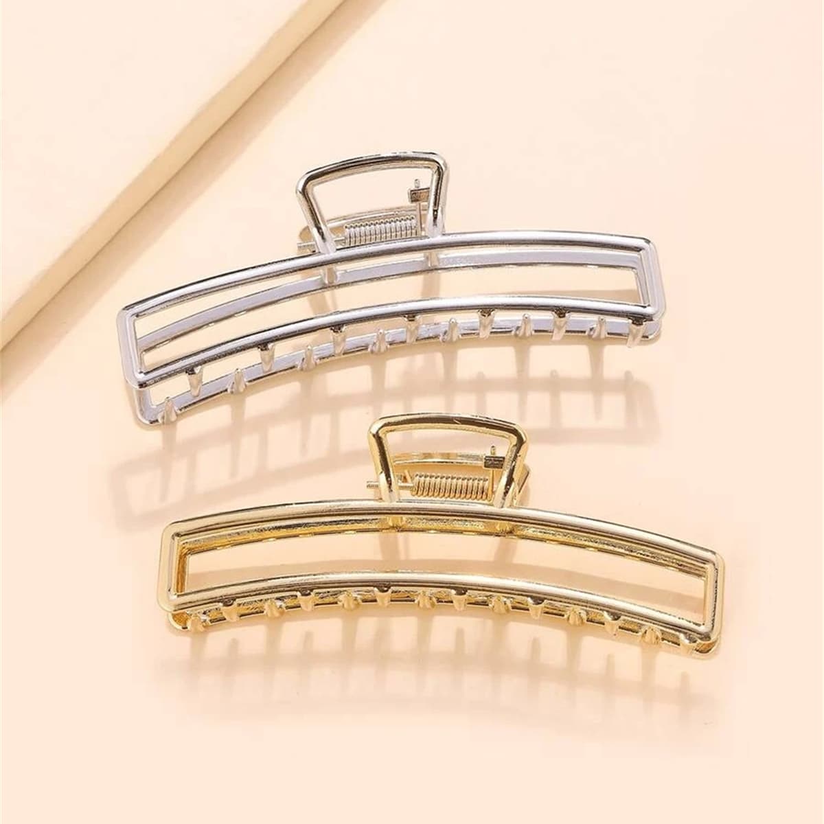 

2pcs Solid Hair Claw, Multicolor