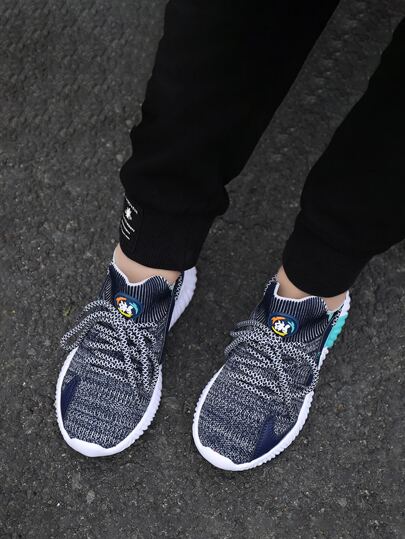 حذاء رياضي للأولاد برباط أمامي شبكي