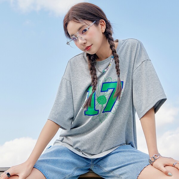

Floral And Number Print Drop Shoulder Tee, Grey