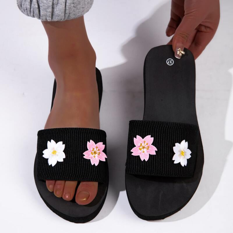 

Flower Appliques Slides, Pink