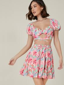 SHEIN 葉子圖案打結短版上衣和迷你半身裙套裝 - 彩色 - 查看 1
