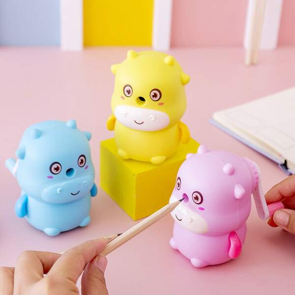 

1pc Cow Shaped Random Pencil Sharpener, Multicolor