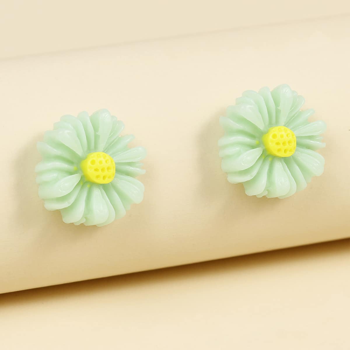 

Daisy Stud Earrings, Green