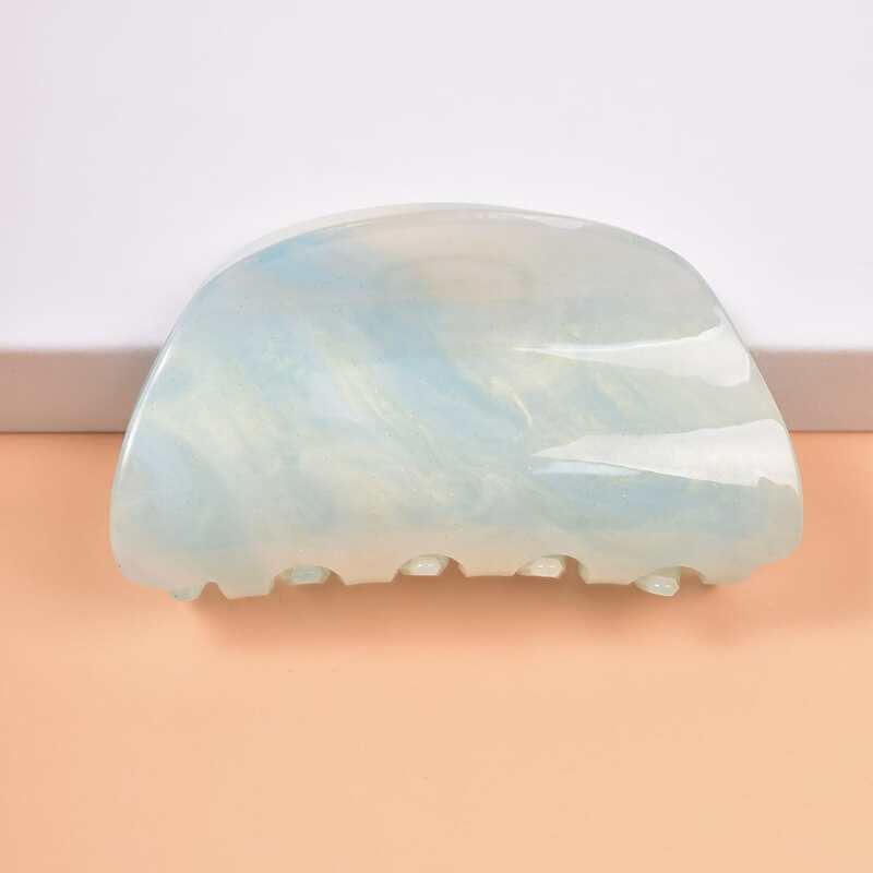 

Changing Color In The Sun Hair Claw, Multicolor