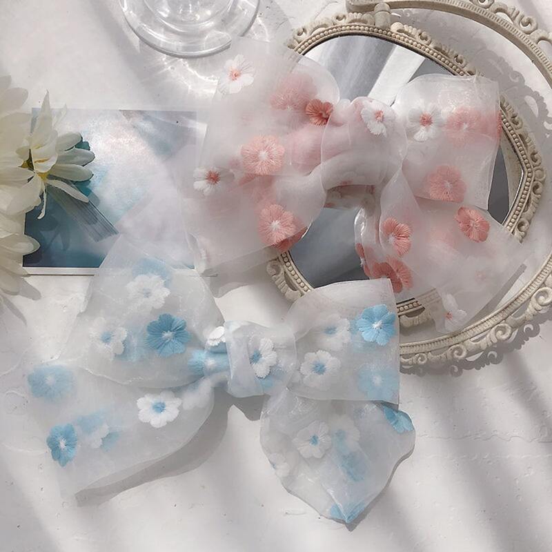 

2pcs Floral Embroidery Hair Clip, Multicolor