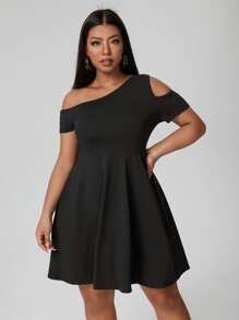 SHEIN Privé Plus Solid Cut Out A-line Dress - Black - View 3