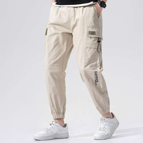 

Men Letter Graphic Flap Pocket Drawstring Cargo Pants, Beige