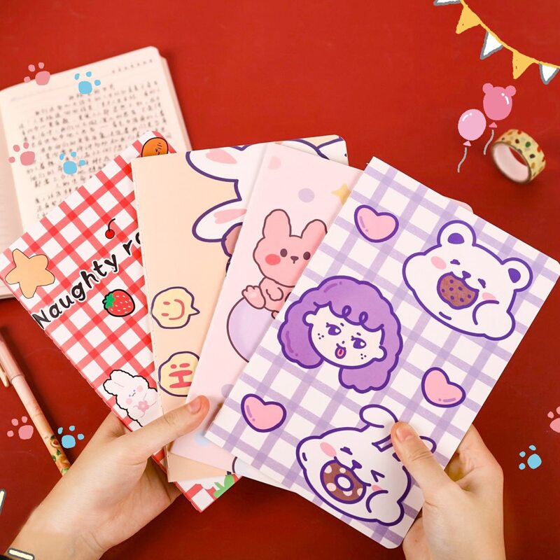 

1pc Random Cartoon Notebook, Multicolor