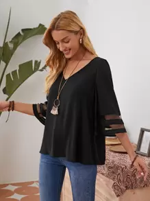 EMERY ROSE Top con inserto in maglia trasparente con scollo a V