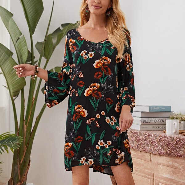 

Bell Sleeve Floral Print Dress, Multicolor