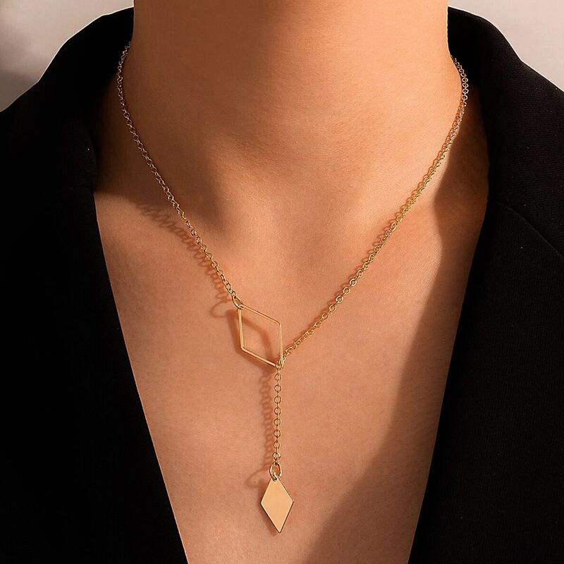 

Hollow Out Diamond Necklace, Gold