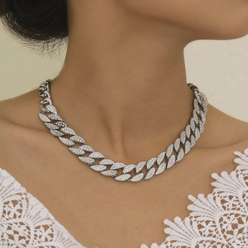 

Rhinestone Chain Design Necklace, Silver