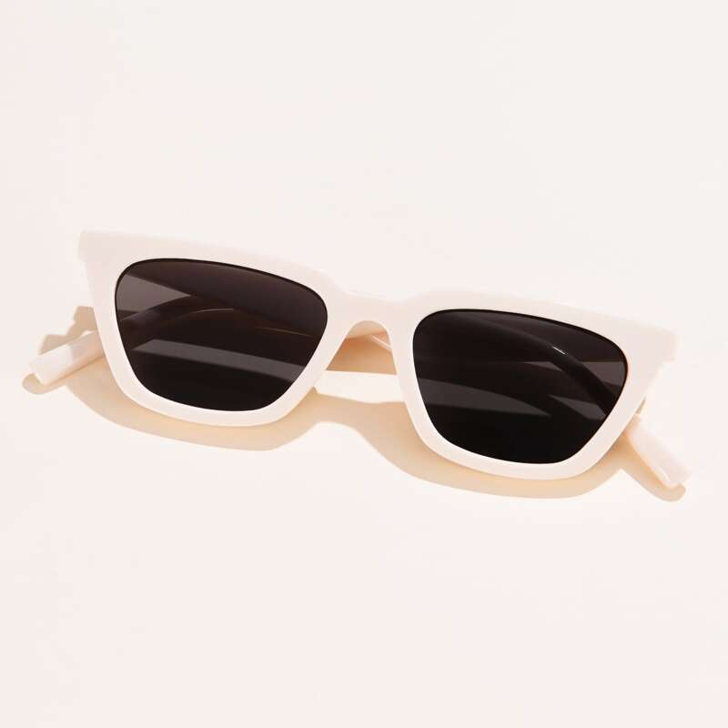

Cat Eye Sunglasses
