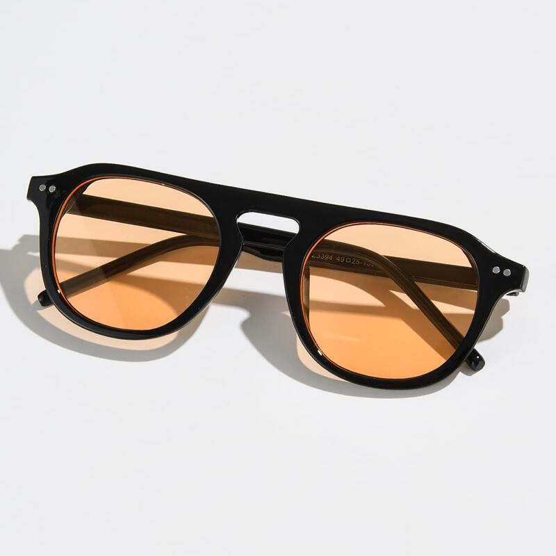 

Square Frame Sunglasses